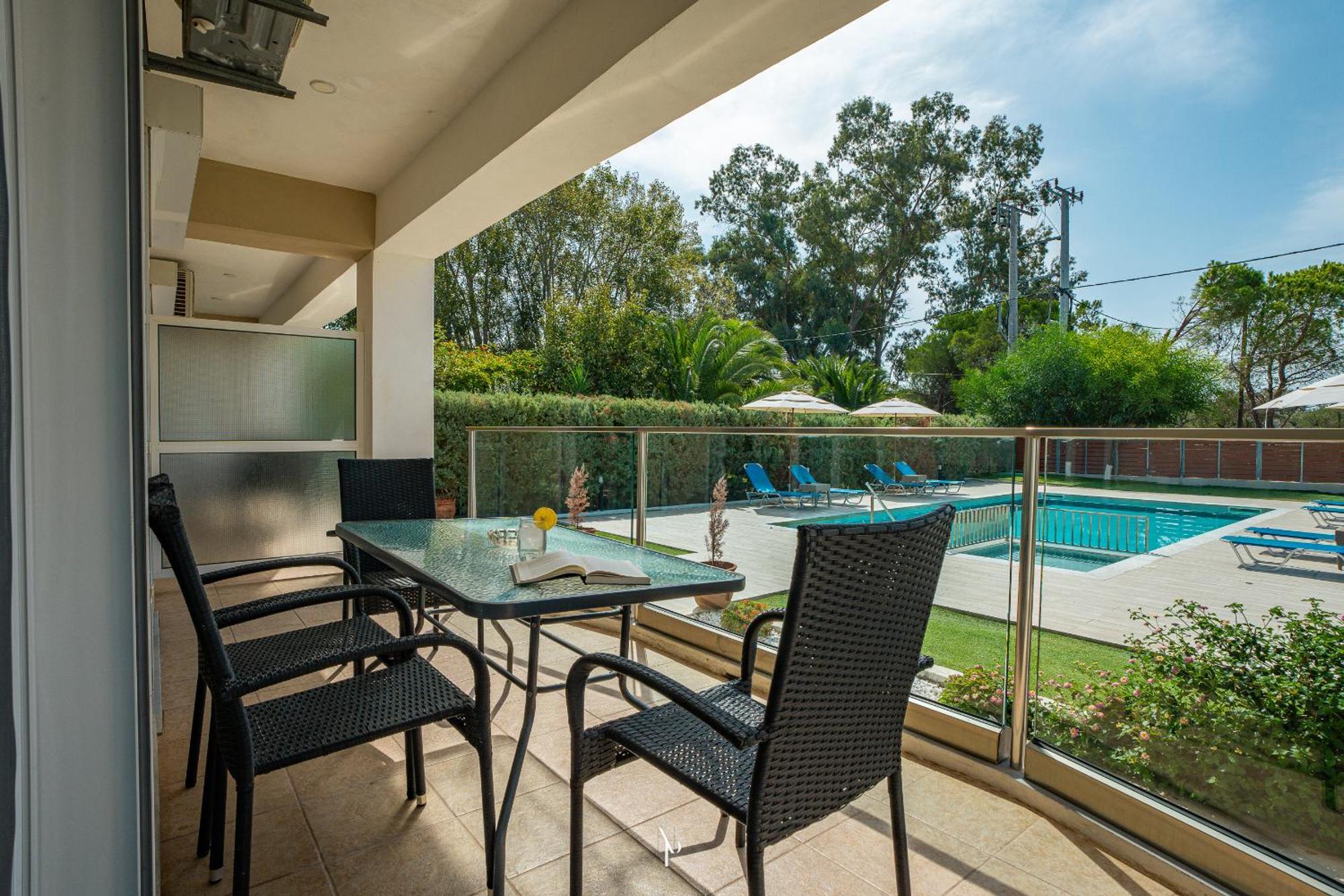 Nancy'S Budget Villa With Pool & Jacuzzi By "Elite" 라가나스 외부 사진