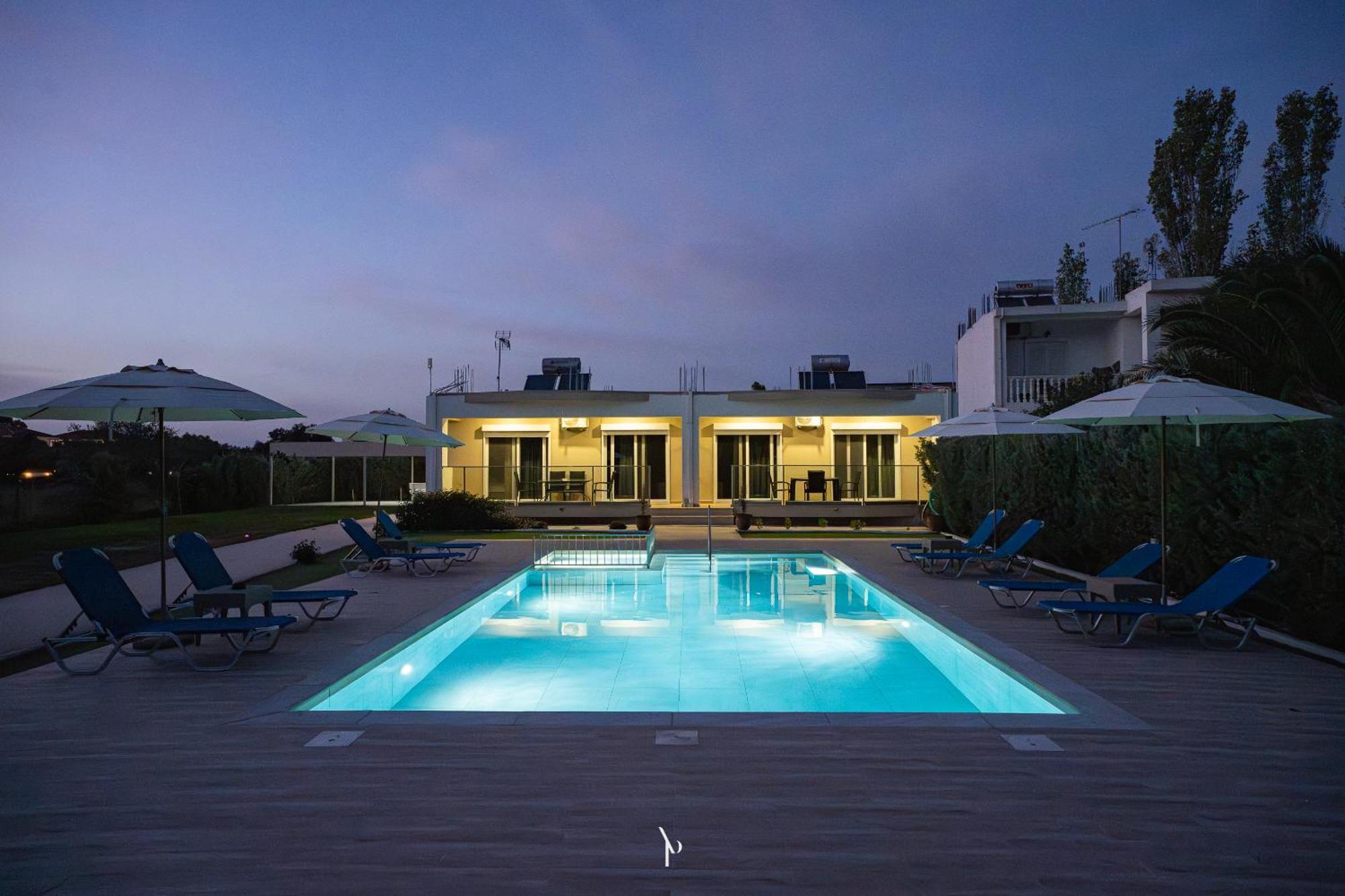 Nancy'S Budget Villa With Pool & Jacuzzi By "Elite" 라가나스 외부 사진