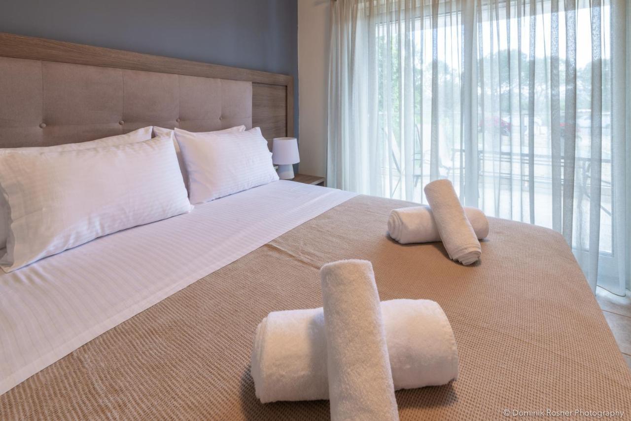 Nancy'S Budget Villa With Pool & Jacuzzi By "Elite" 라가나스 외부 사진